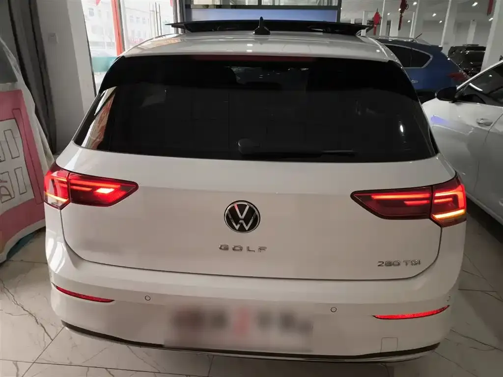 Volkswagen Golf 2021 из CN, фото 2