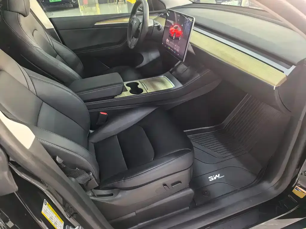 Tesla Model Y 2023 из CN, фото 8