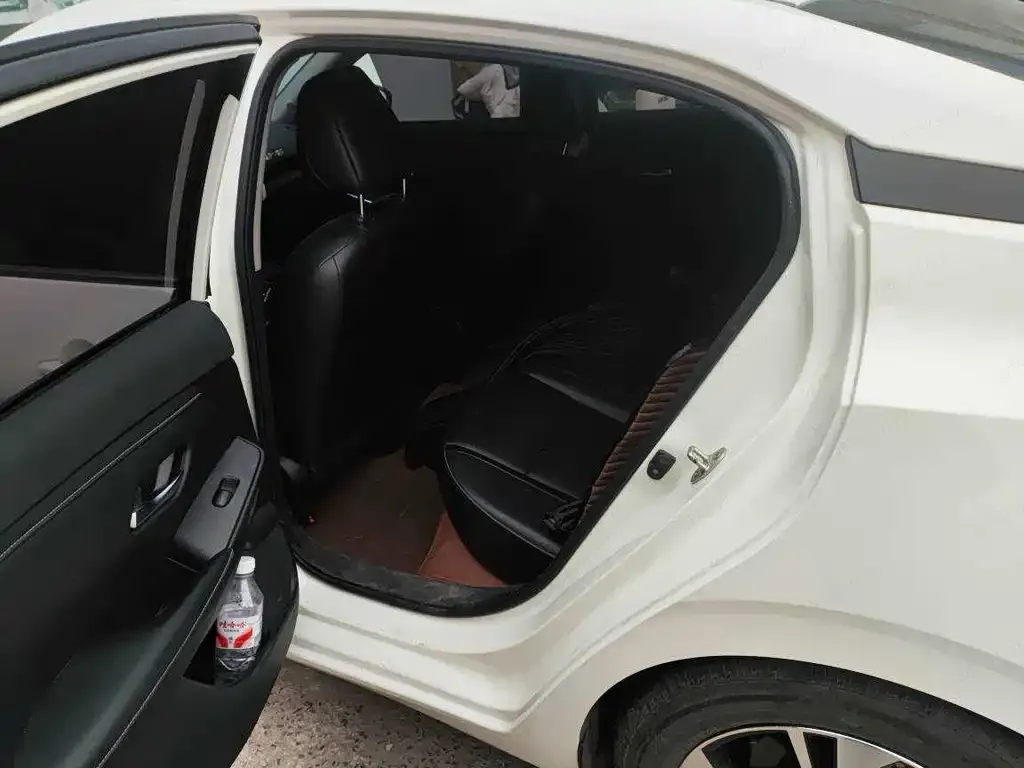 Nissan Sylphy 2021 из CN, фото 2