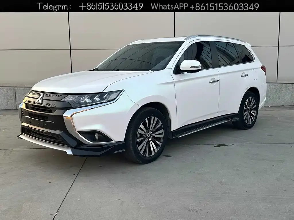 Mitsubishi Outlander 2021 из CN, фото 1