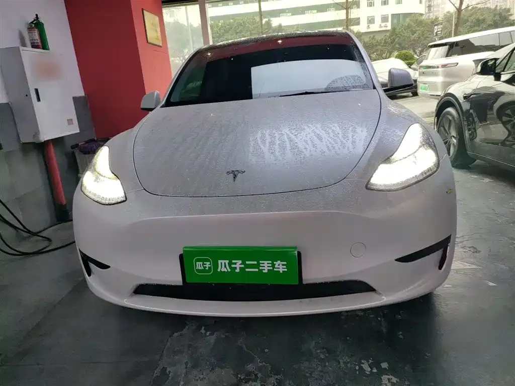 Tesla Model Y 2023 из CN, фото 10