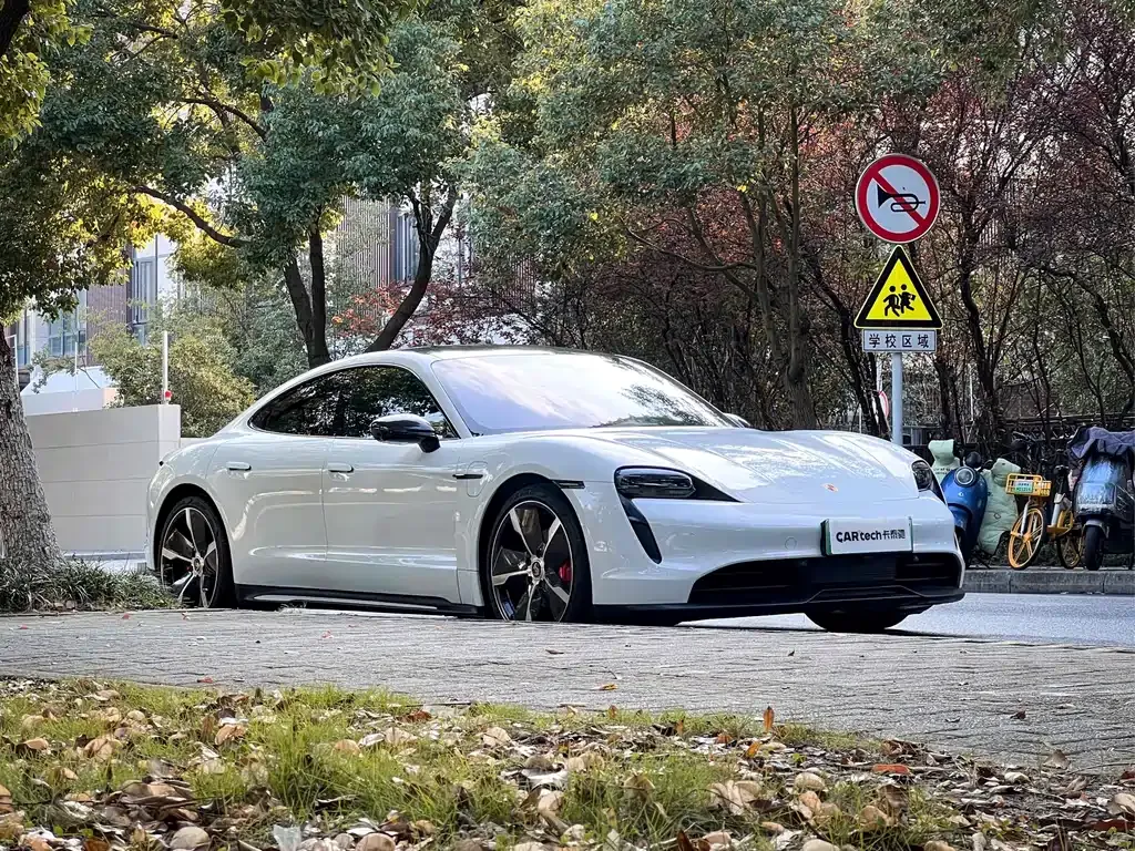 Porsche Taycan 2021 из CN, фото 9