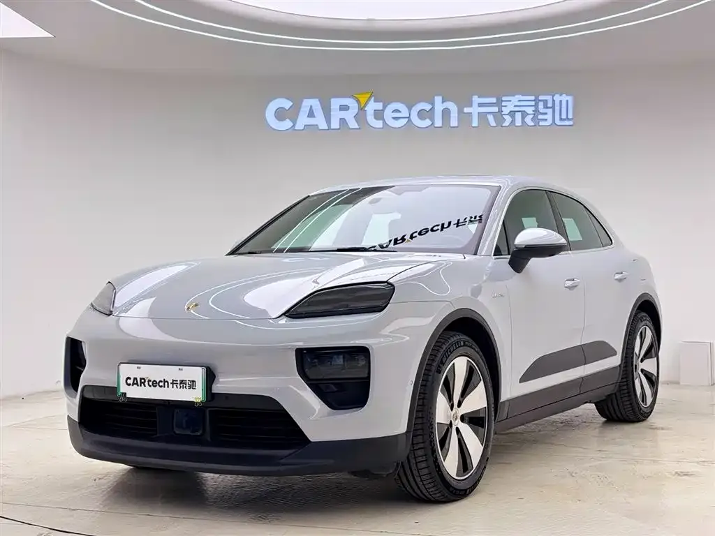 Porsche Macan EV