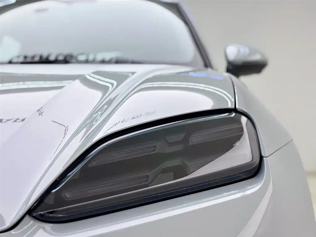 Porsche Macan EV 2024 из CN, фото 5