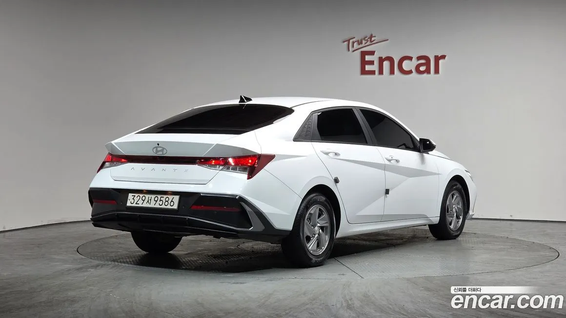 Hyundai AVANTE — фото 8