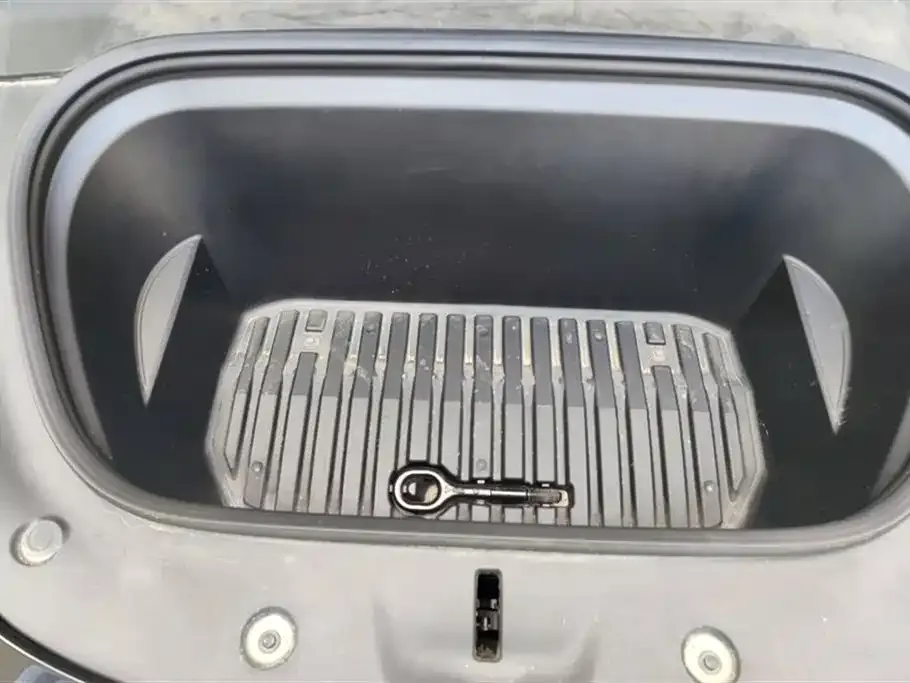 Tesla Model Y 2023 из CN, фото 4