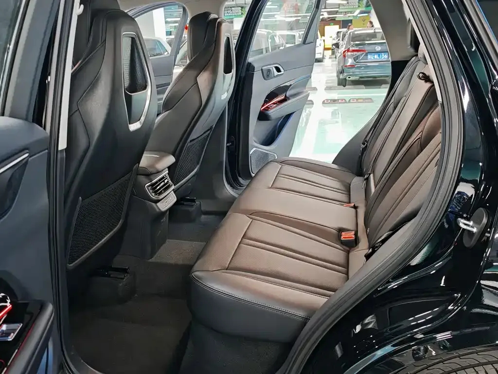 Hongqi HS3 PHEV 2024 из CN, фото 9