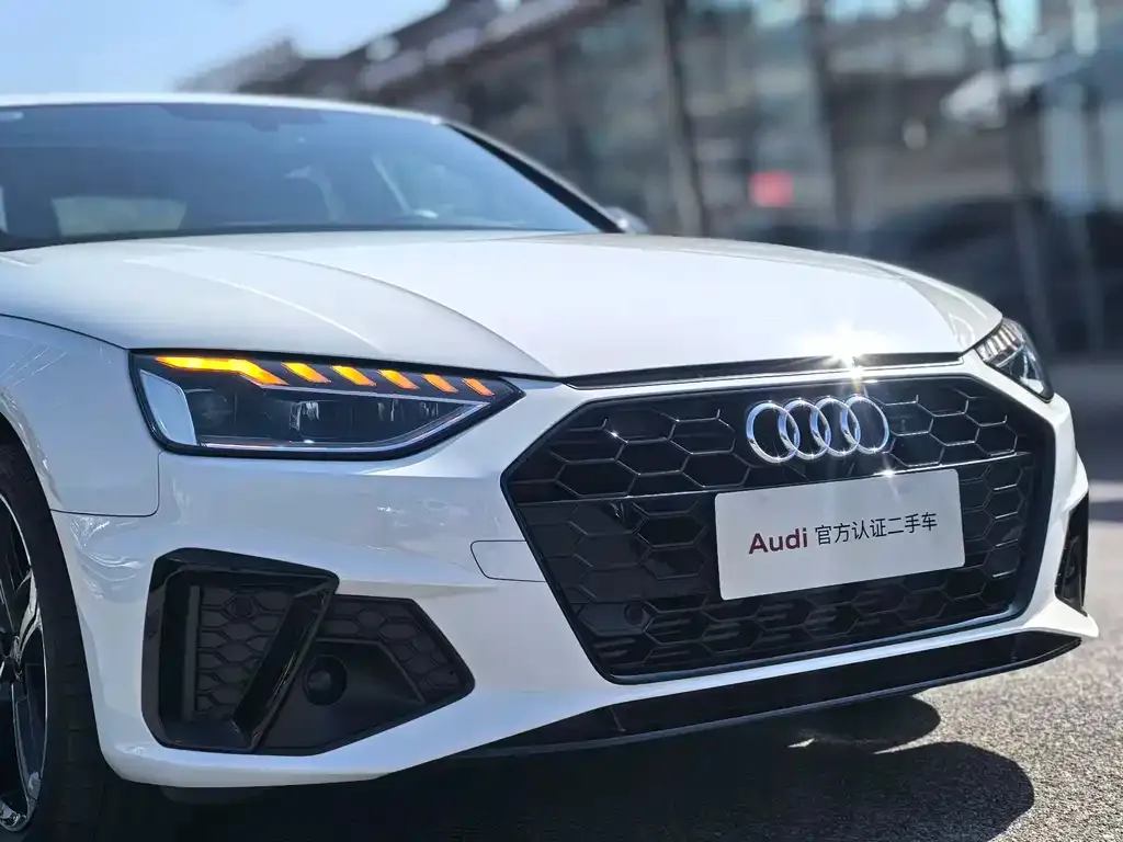 Audi A4L 2024 из CN, фото 2
