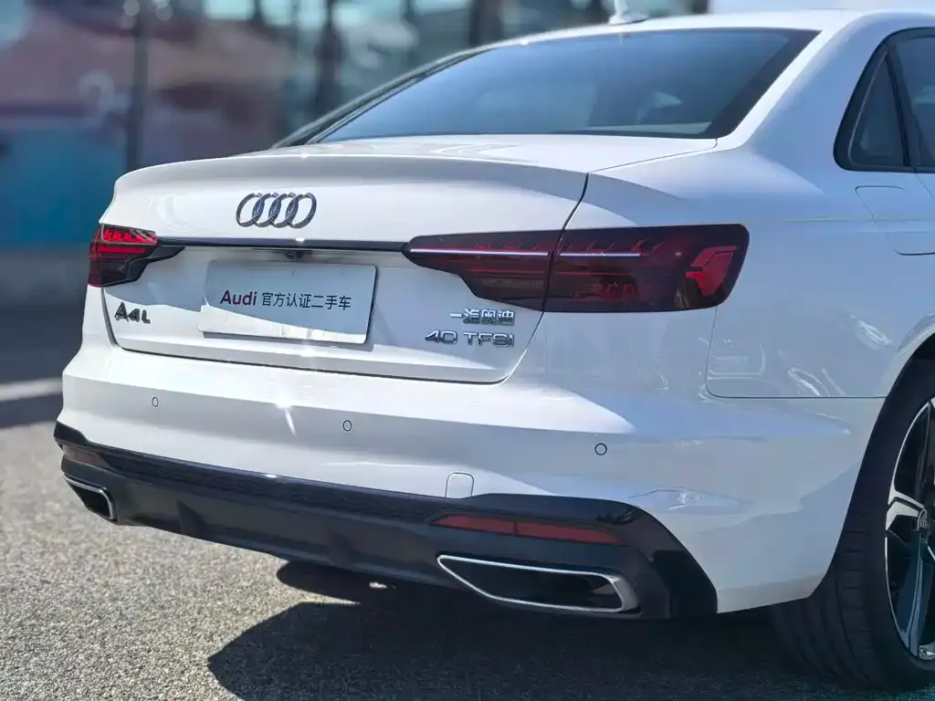 Audi A4L 2024 из CN, фото 3