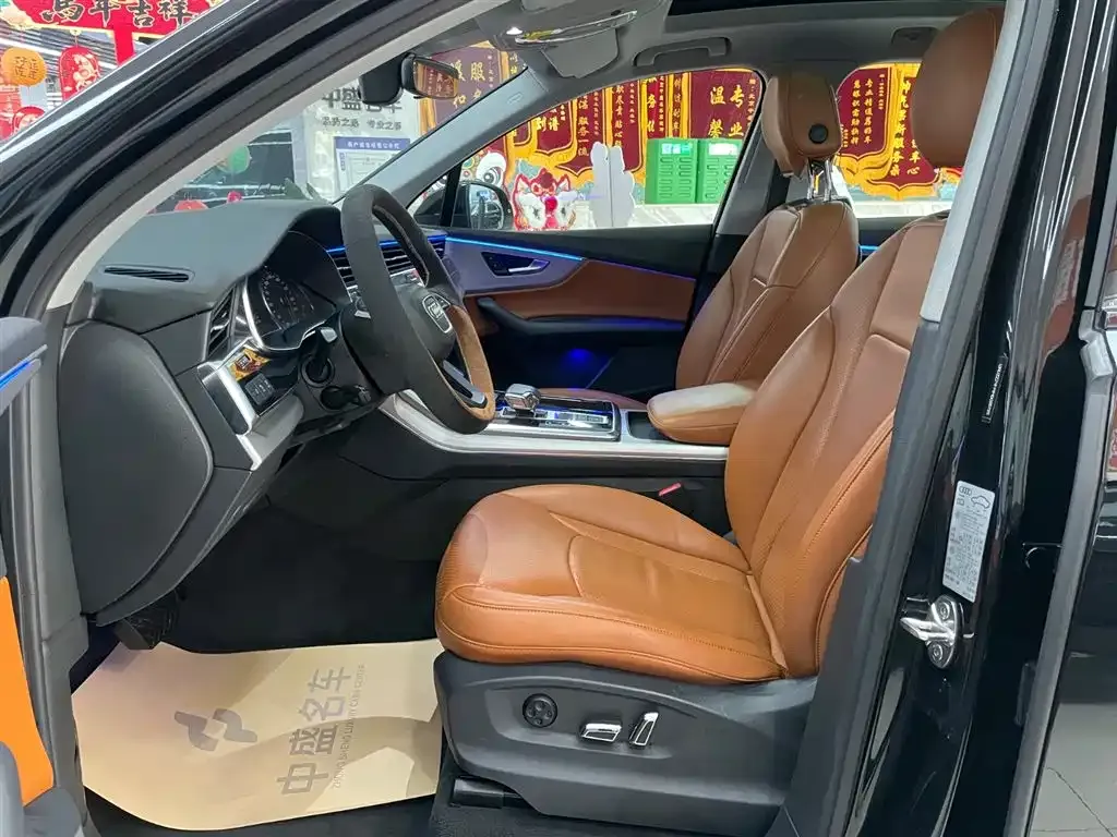 Audi Q7 2022 из CN, фото 2