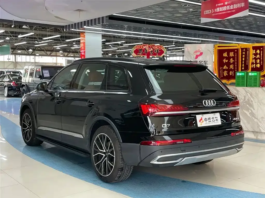 Audi Q7 2022 из CN, фото 6