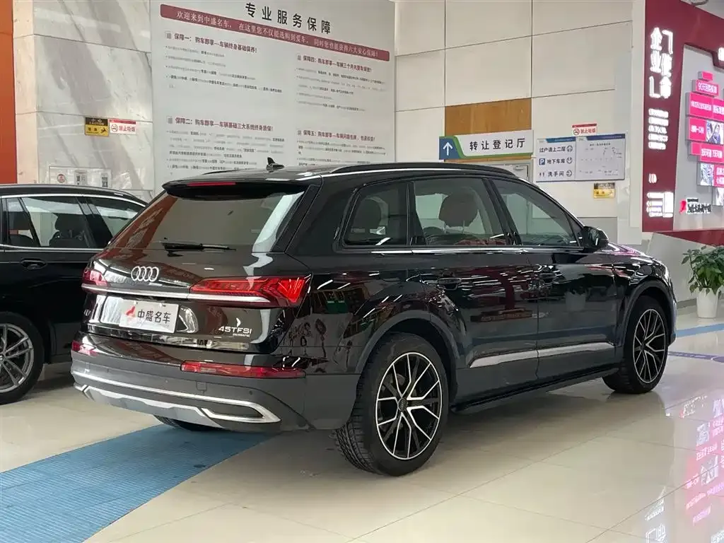 Audi Q7 2022 из CN, фото 4