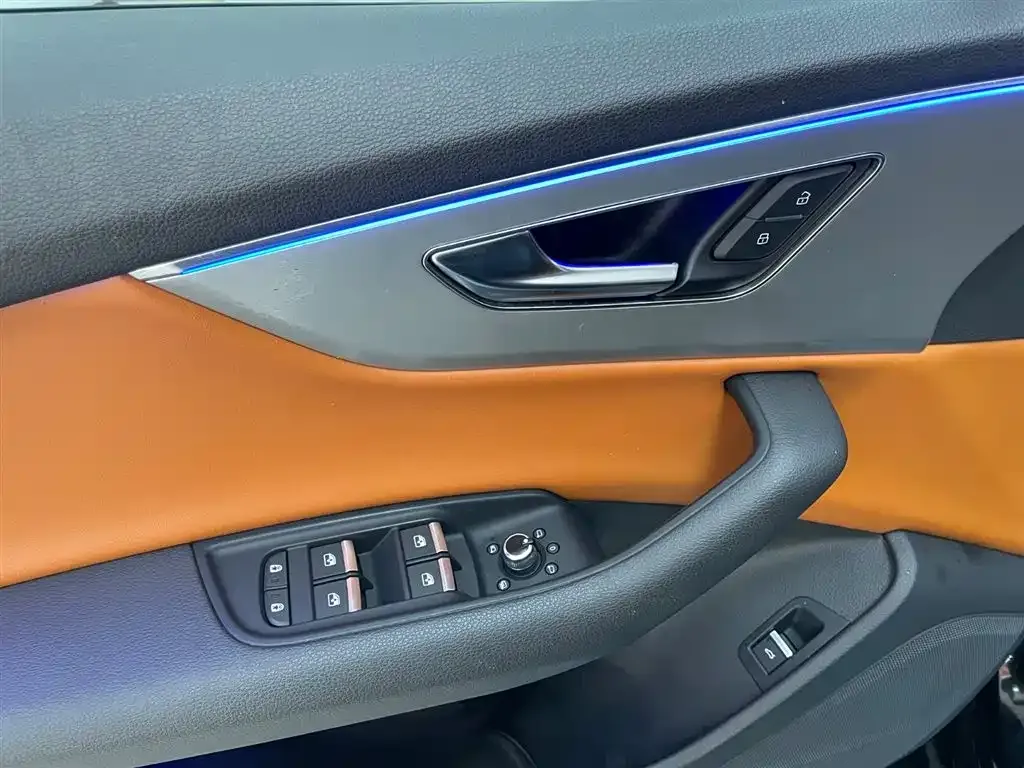 Audi Q7 2022 из CN, фото 5