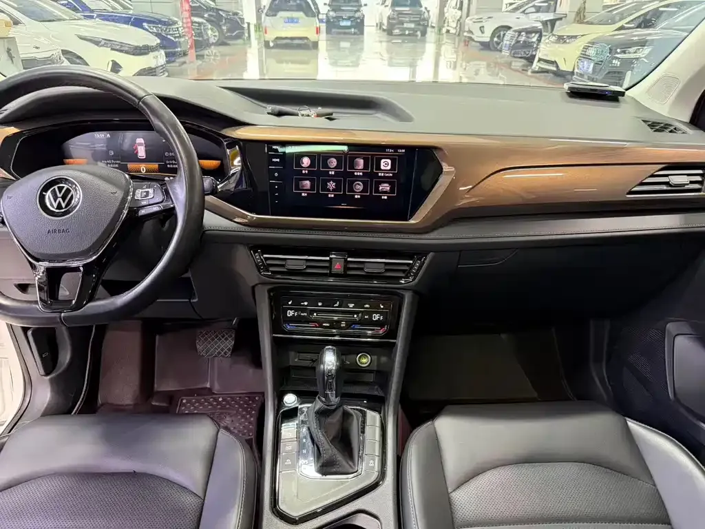 Volkswagen Tharu 2022 из CN, фото 6