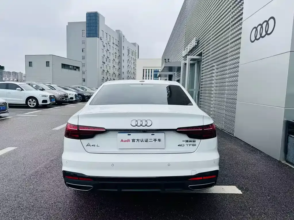 Audi A4L 2025 из CN, фото 3