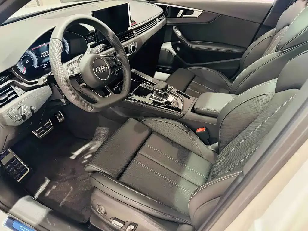 Audi A4L 2025 из CN, фото 5