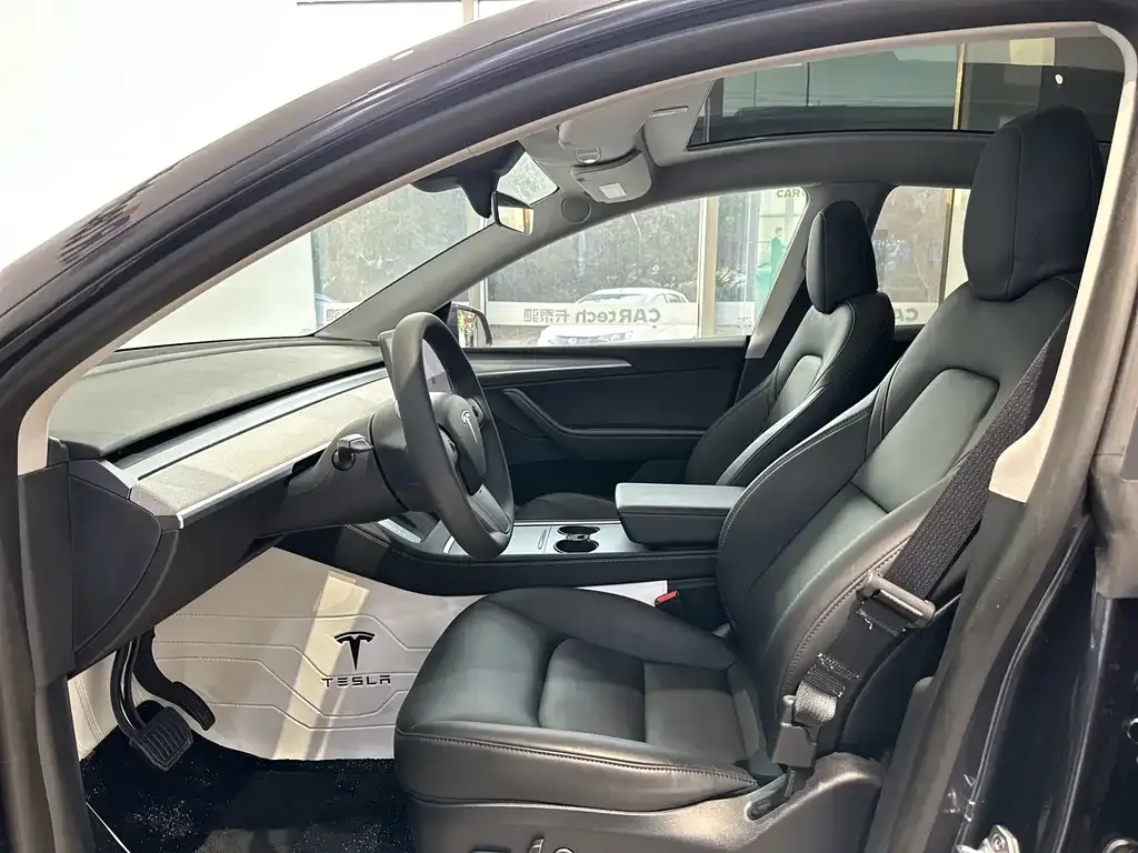 Tesla Model Y 2024 из CN, фото 10