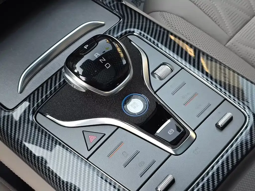 BYD Tang New Energy 2025 из CN, фото 8