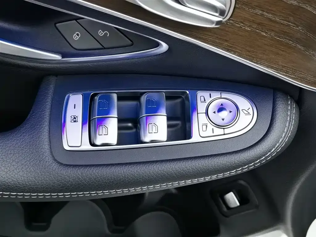 Mercedes-Benz GLC 2022 из CN, фото 10