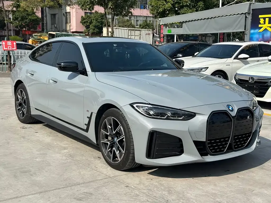 BMW i4 2022 из CN, фото 1