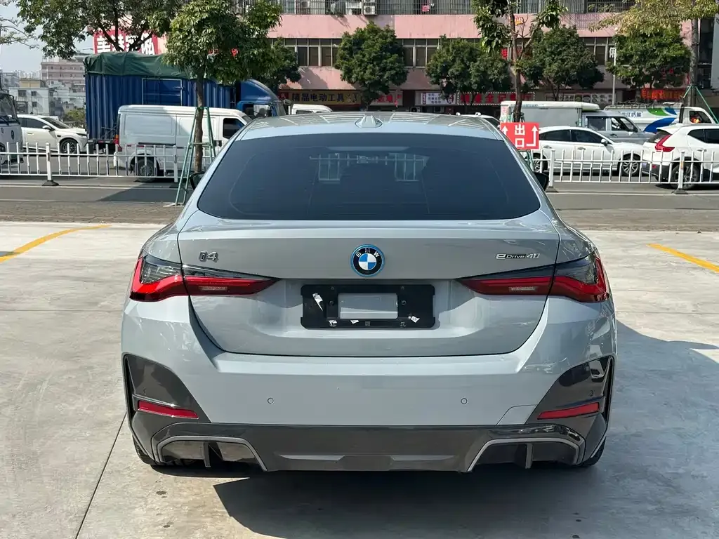 BMW i4 2022 из CN, фото 4