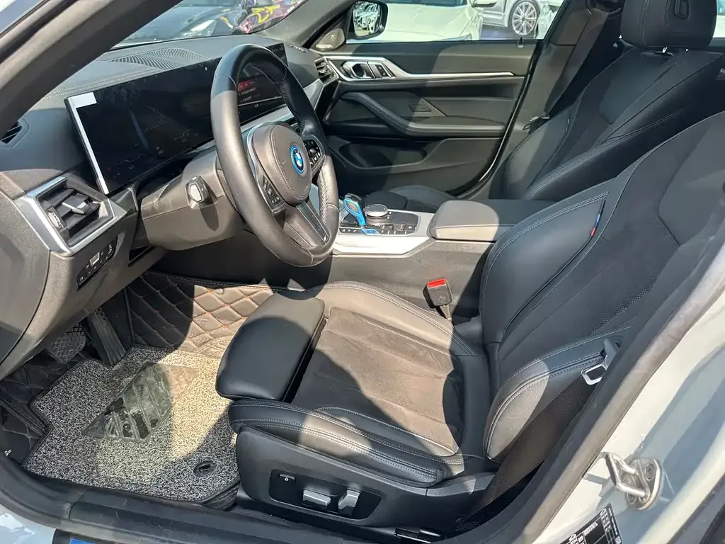 BMW i4 2022 из CN, фото 2
