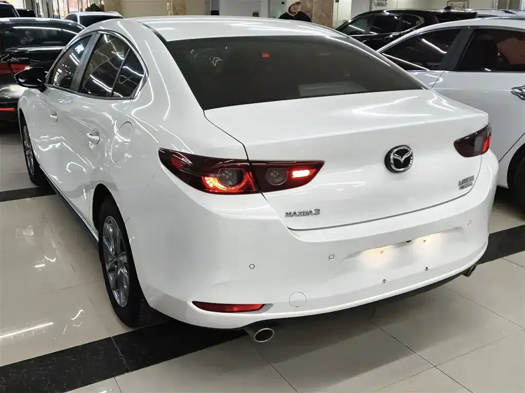 Mazda 3 Axela 2021 из CN, фото 3