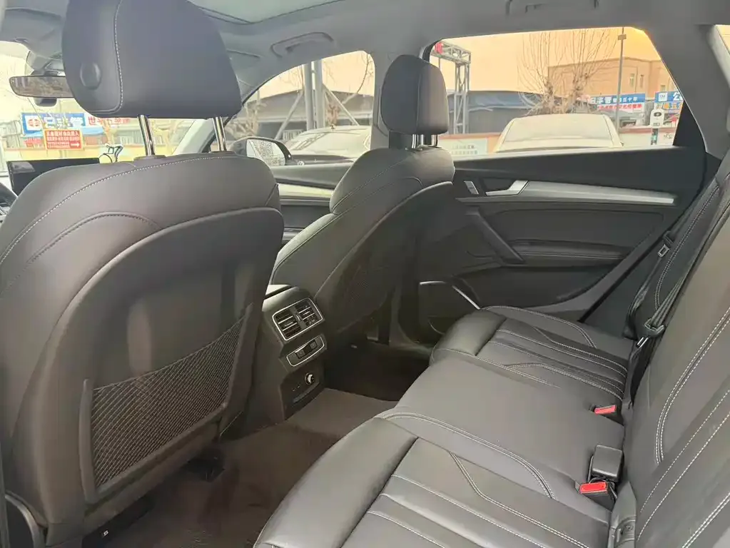 Audi Q5L 2024 из CN, фото 2
