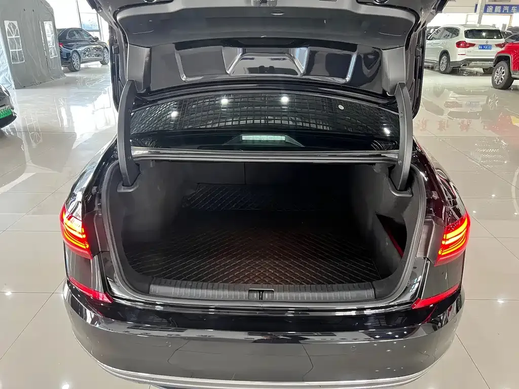 Volkswagen Passat 2023 из CN, фото 9