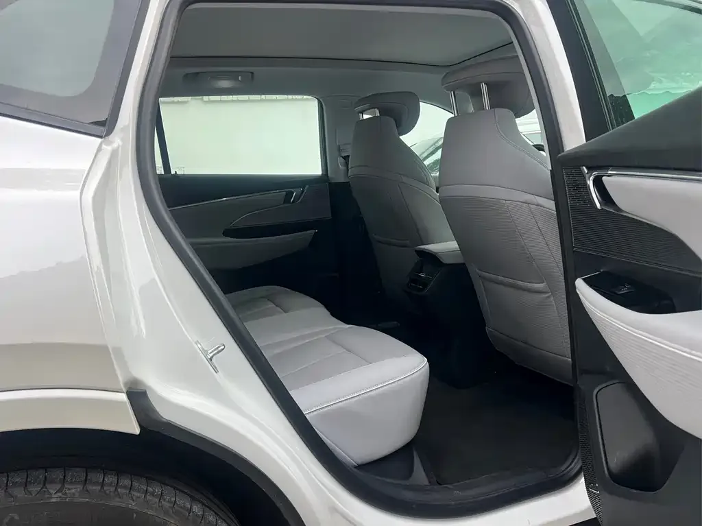 Buick E5 2023 из CN, фото 4