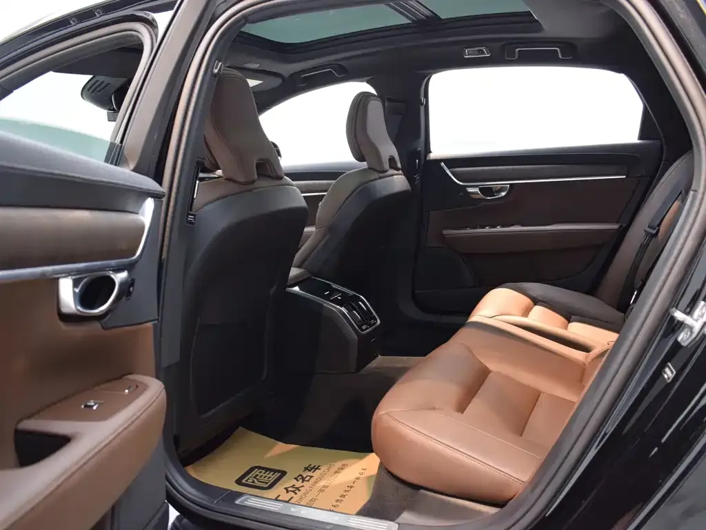 Volvo S90 2021 из CN, фото 8
