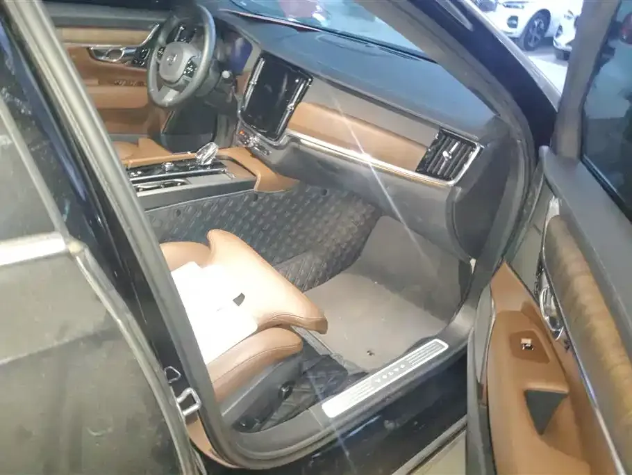 Volvo S90 2025 из CN, фото 5