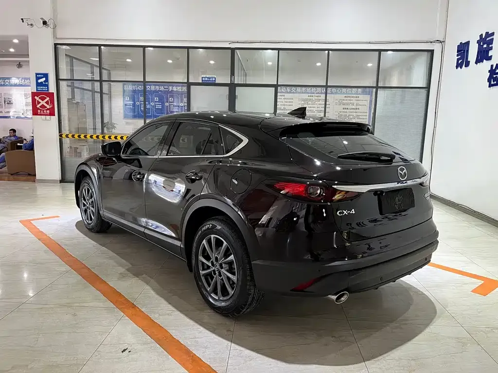 Mazda CX-4 — фото 4