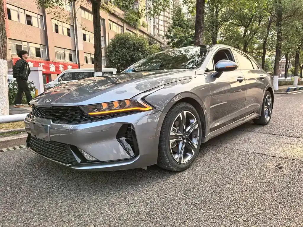 Kia K5 2021 из CN, фото 1