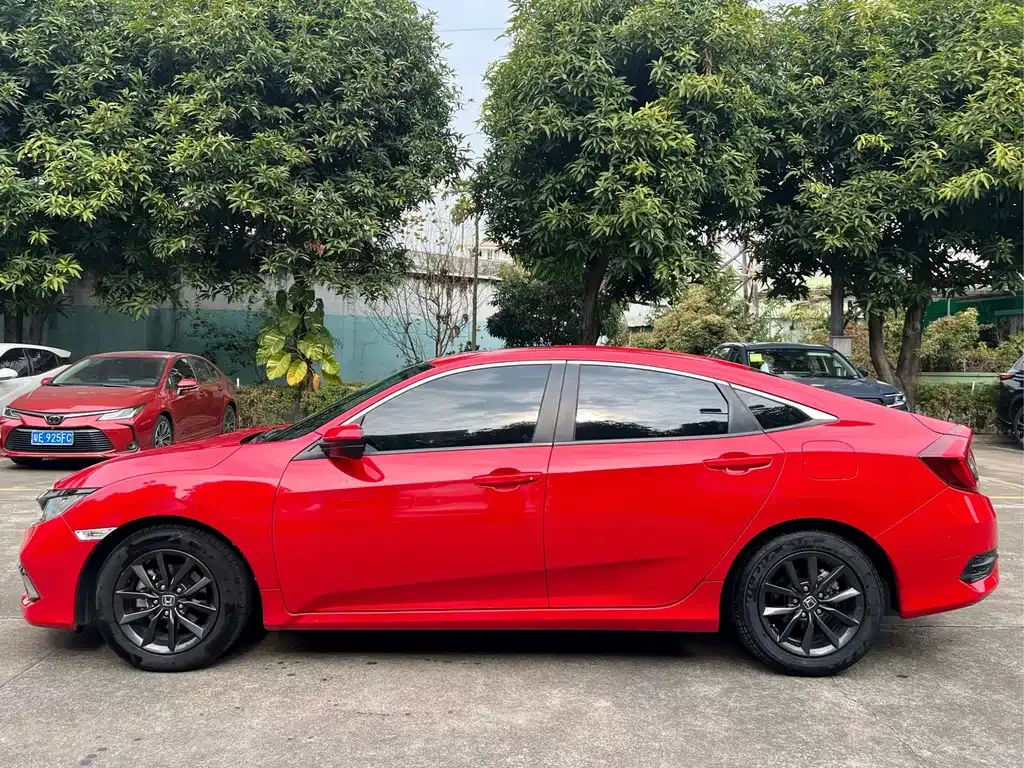 Honda Civic — фото 6
