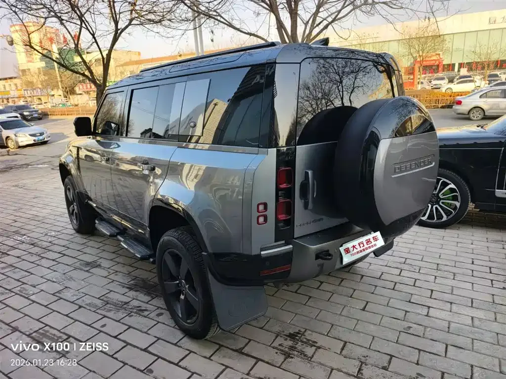 Land Rover Defender — фото 4