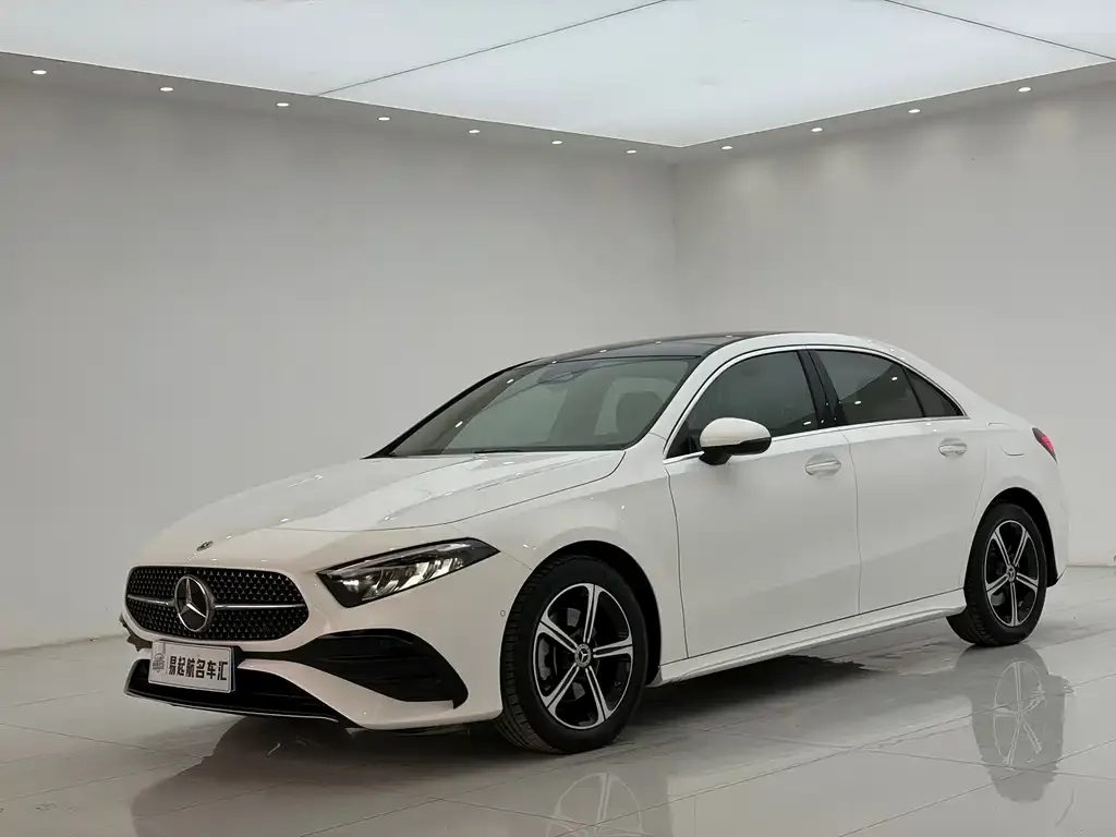 Mercedes-Benz A-Class 2024 из CN, фото 1