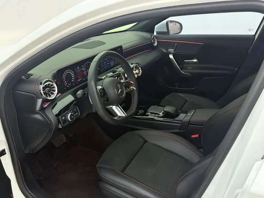 Mercedes-Benz A-Class 2024 из CN, фото 9
