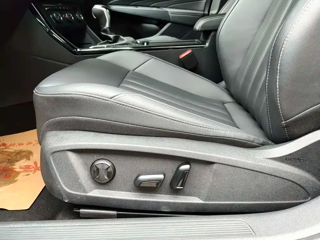 Volkswagen Passat — фото 4