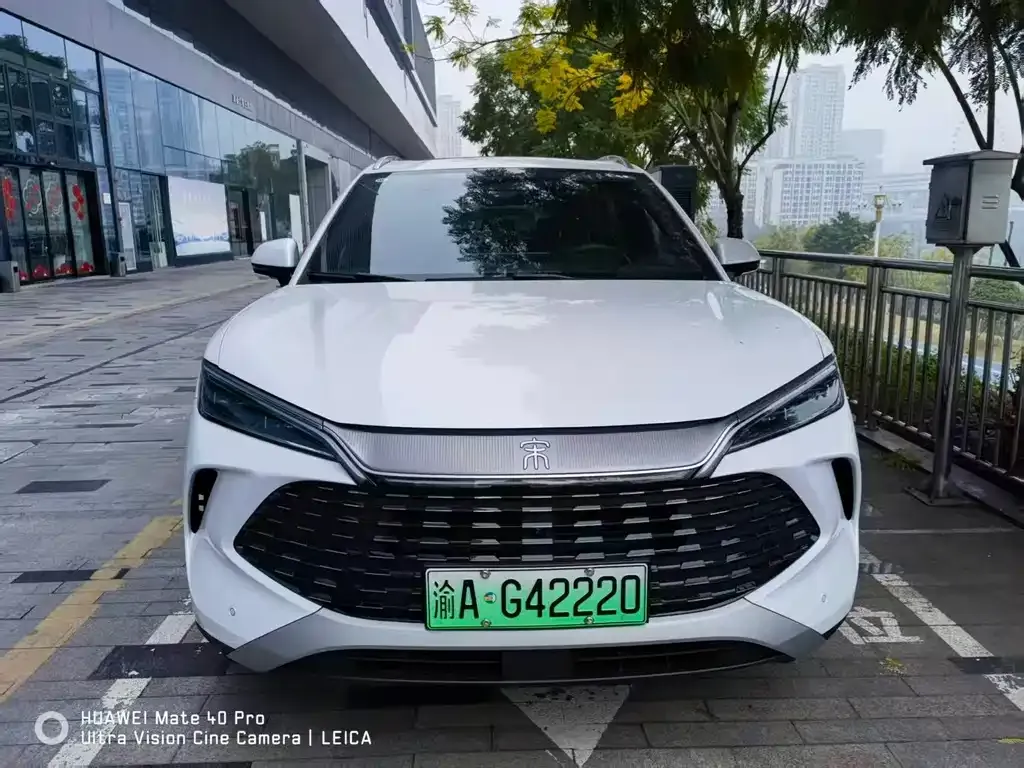 BYD L DM-i — фото 1
