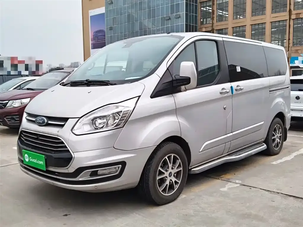 Ford Tourneo 2023 из CN, фото 1