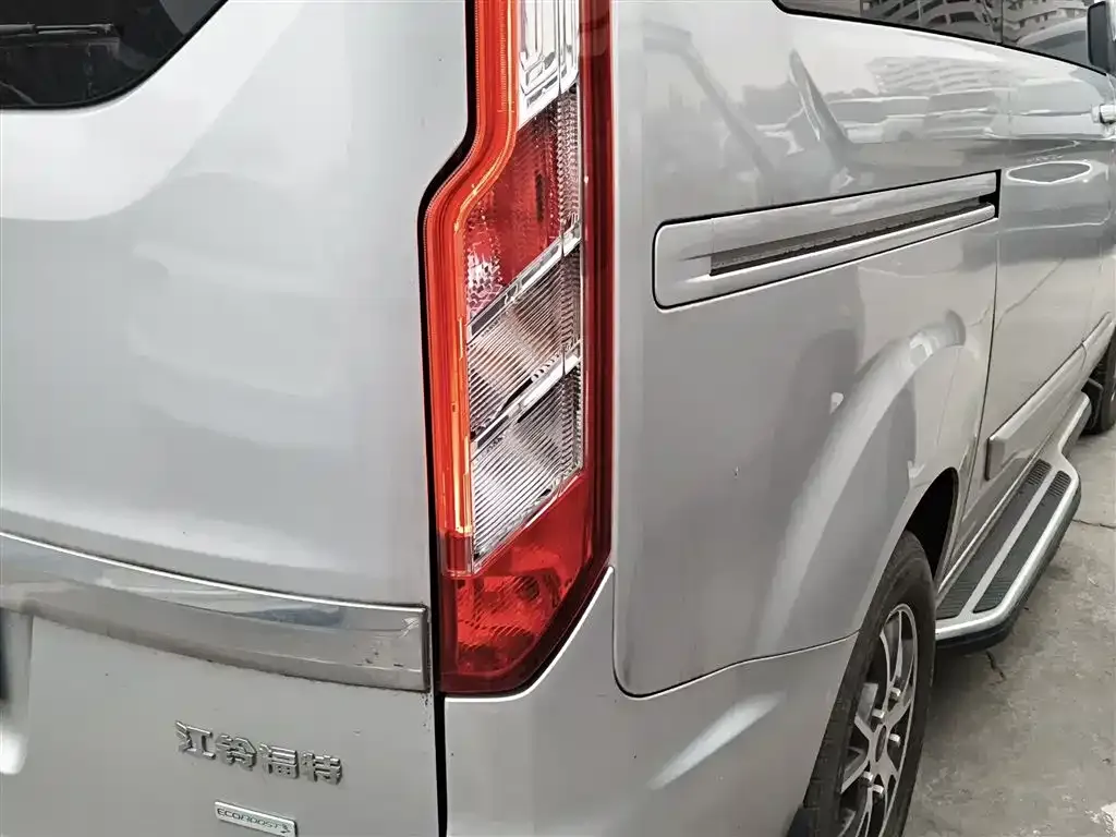 Ford Tourneo 2023 из CN, фото 5