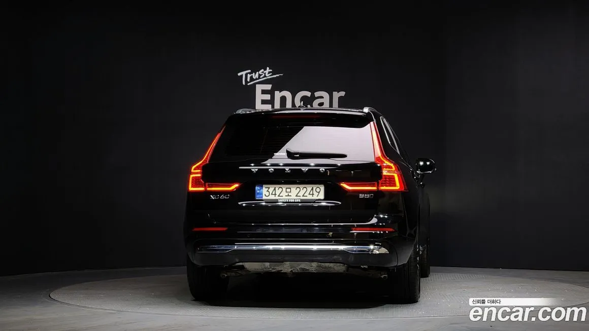 Volvo XC60 2024 из KR, фото 4