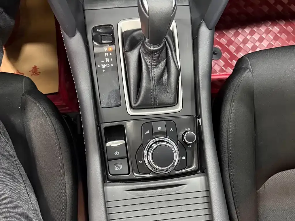 Mazda CX-4 2023 из CN, фото 9