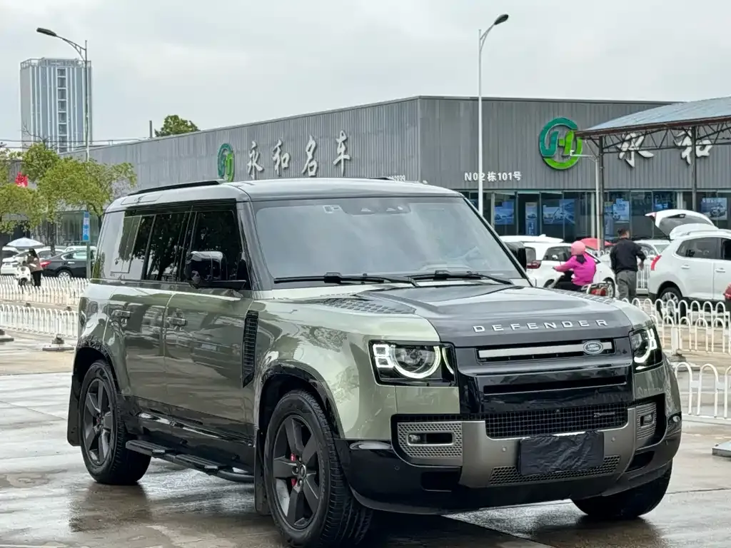 Land Rover Defender — фото 10