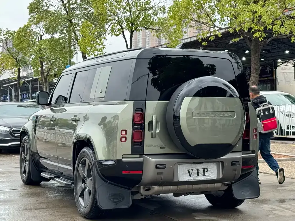 Land Rover Defender — фото 8