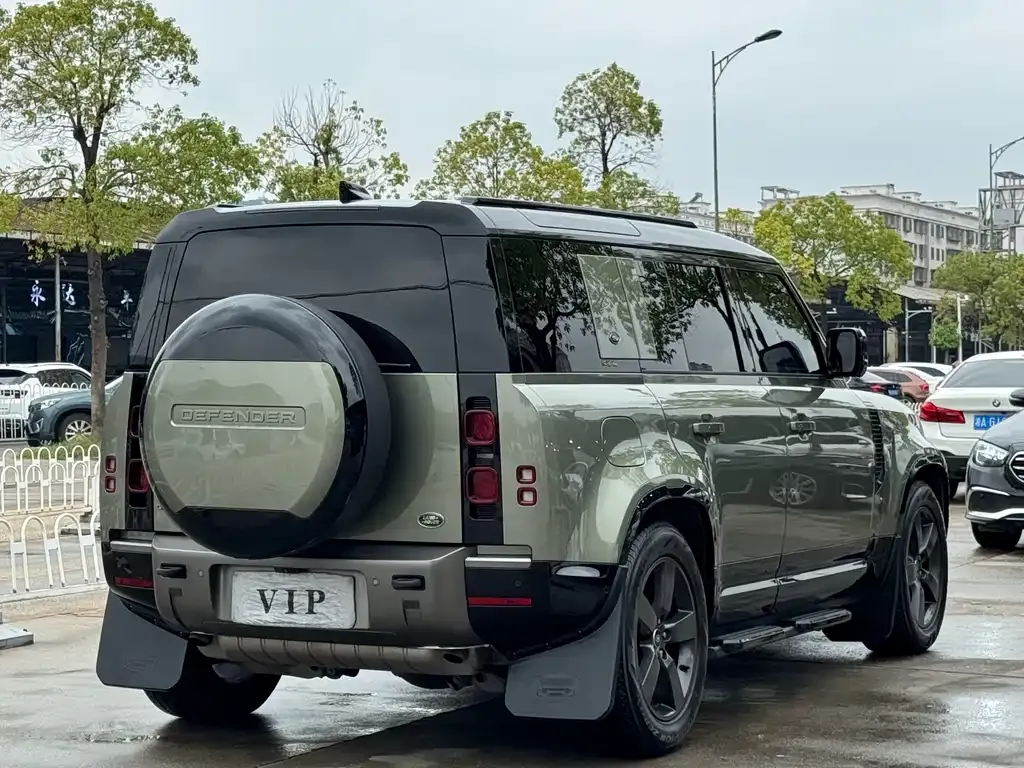 Land Rover Defender — фото 5