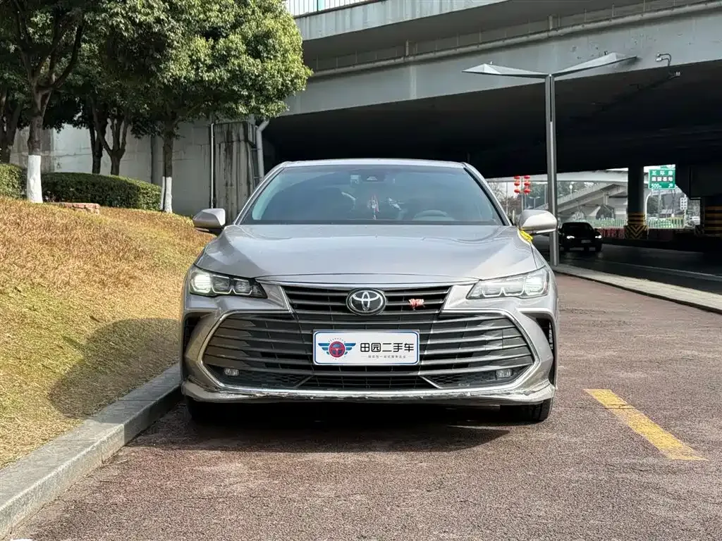 Toyota Avalon 2022 из CN, фото 4