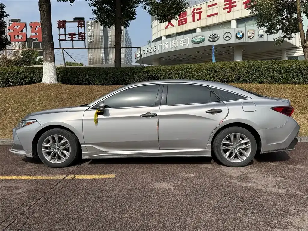 Toyota Avalon 2022 из CN, фото 10