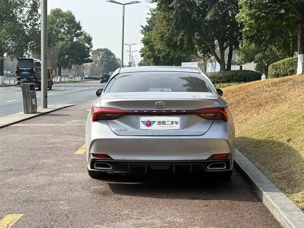 Toyota Avalon 2022 из CN, фото 7